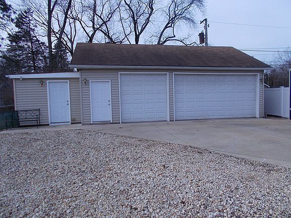 4th image of 614 S Illinois Ave