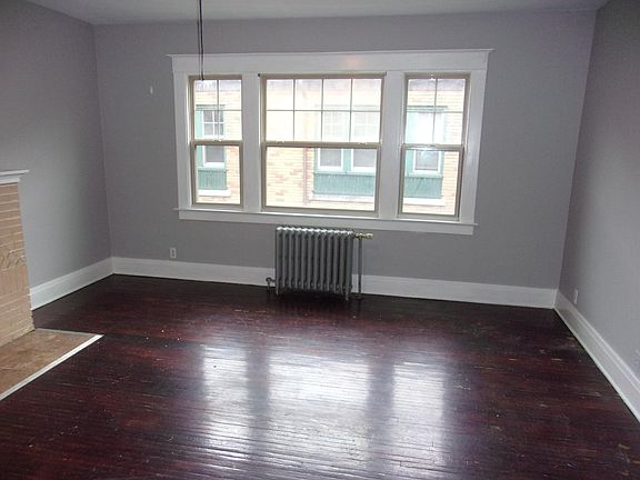3rd image of 2720 Main St #25
