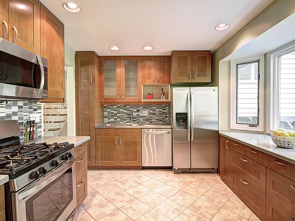 2nd image of 3506 Country Hill Dr