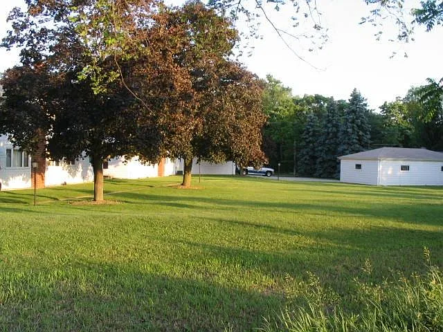 644 W South St — Photo 11