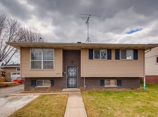 2513 Kennedy Dr, North Chicago, IL 60064