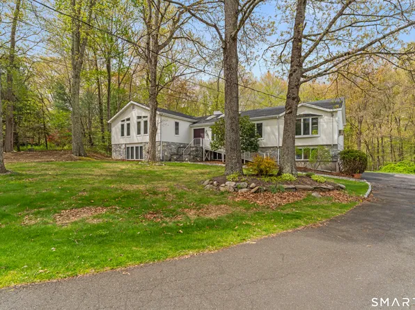 89 Cranbury Drive, Trumbull, CT 06611