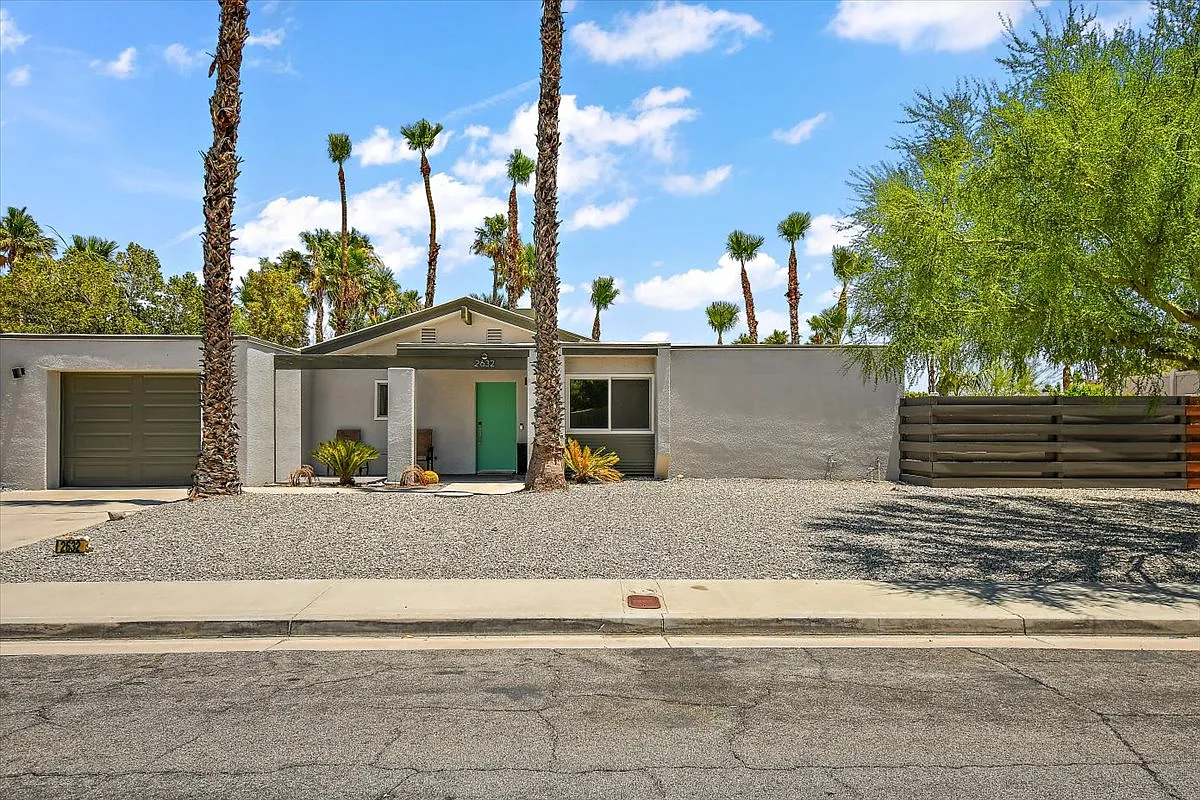 3 bed, 1258 sqft, $4,950 — Photo 2