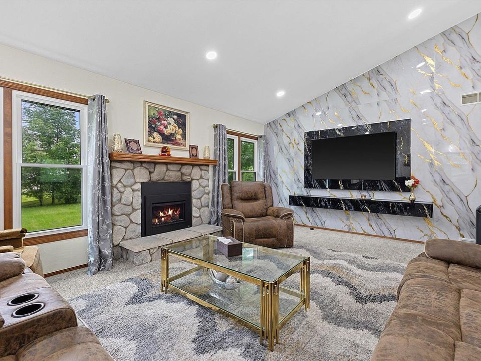 1st image of 4102 W Minnesota COURT