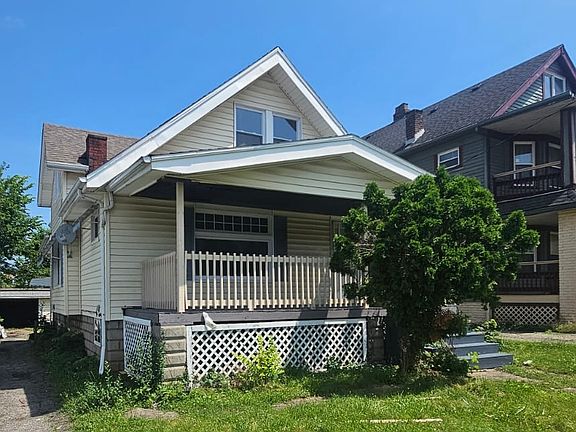 2nd image of 8409 Rosewood Ave