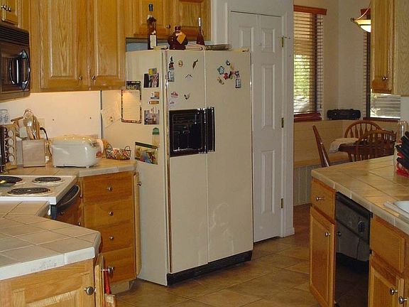 3rd image of 6432 N 183rd Ave