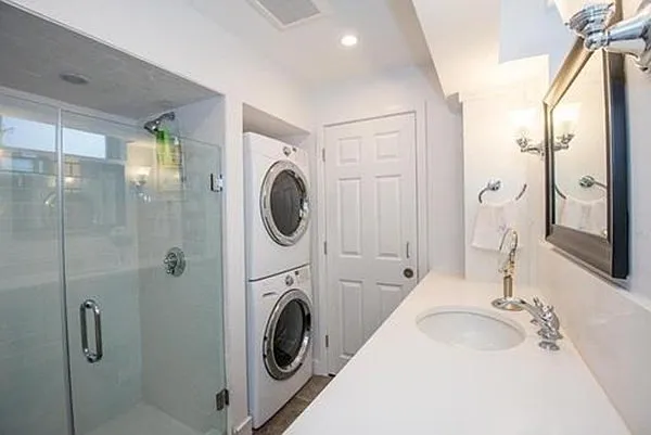 79 Cottage St #2 — Photo 15