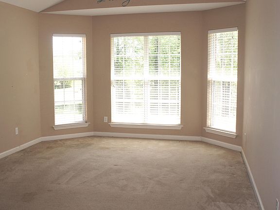 4th image of 8306 Park Pike Dr