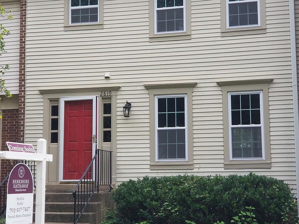1st image of 2819 Knollside Ln