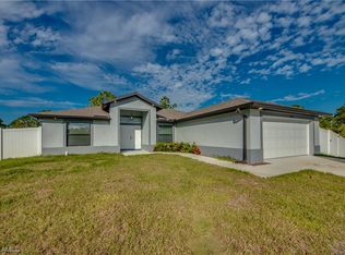 1703 Edison Ave, Lehigh Acres, FL 33972