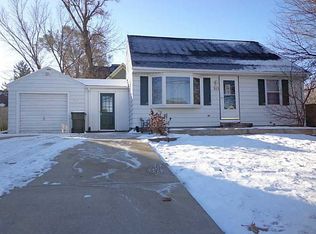 343 22nd Ave SW, Cedar Rapids, IA 52404