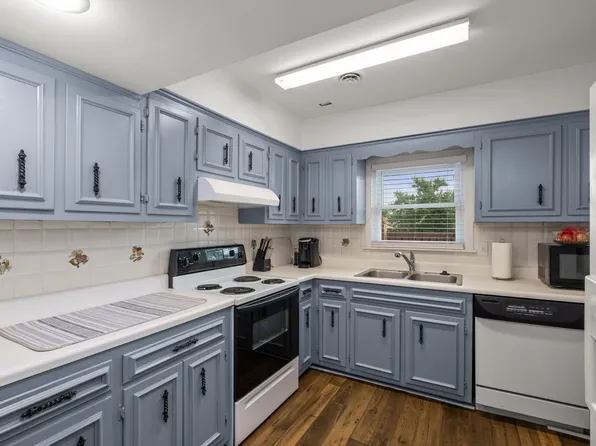 1004 Heritage Dr, Madison, TN 37115