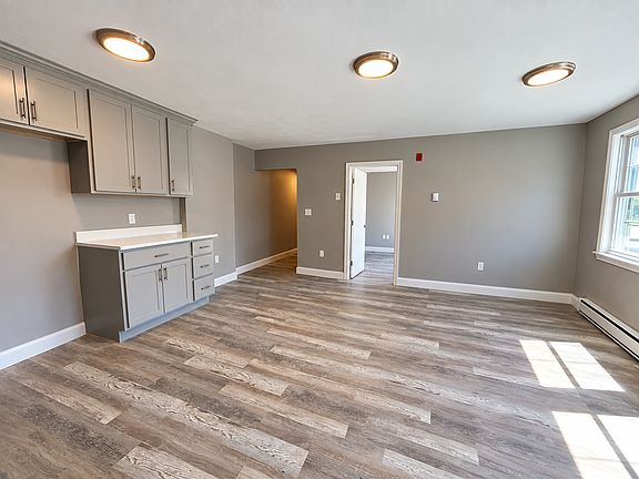 5th image of 97 Atlantic Ave APT 3