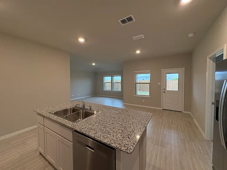 548 Mash Ln — Photo 6
