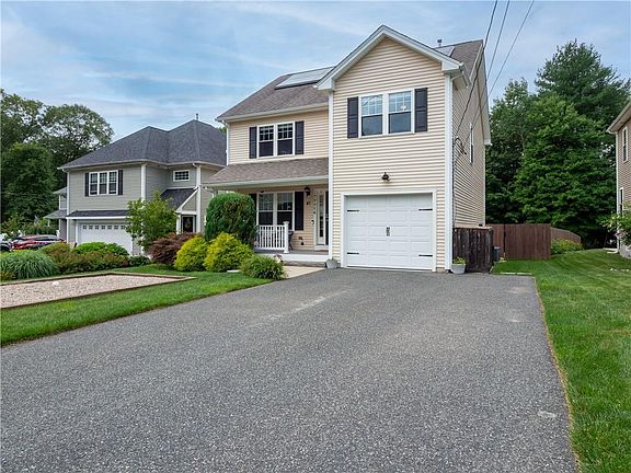 3rd image of 41 Hickory Rd