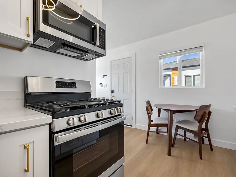 1217 Vega St — Photo 1
