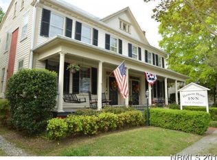 215217-215&217 Pollock St, New Bern, NC 28560