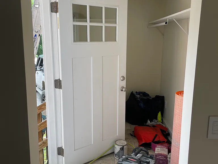 104 College Hl — Photo 9