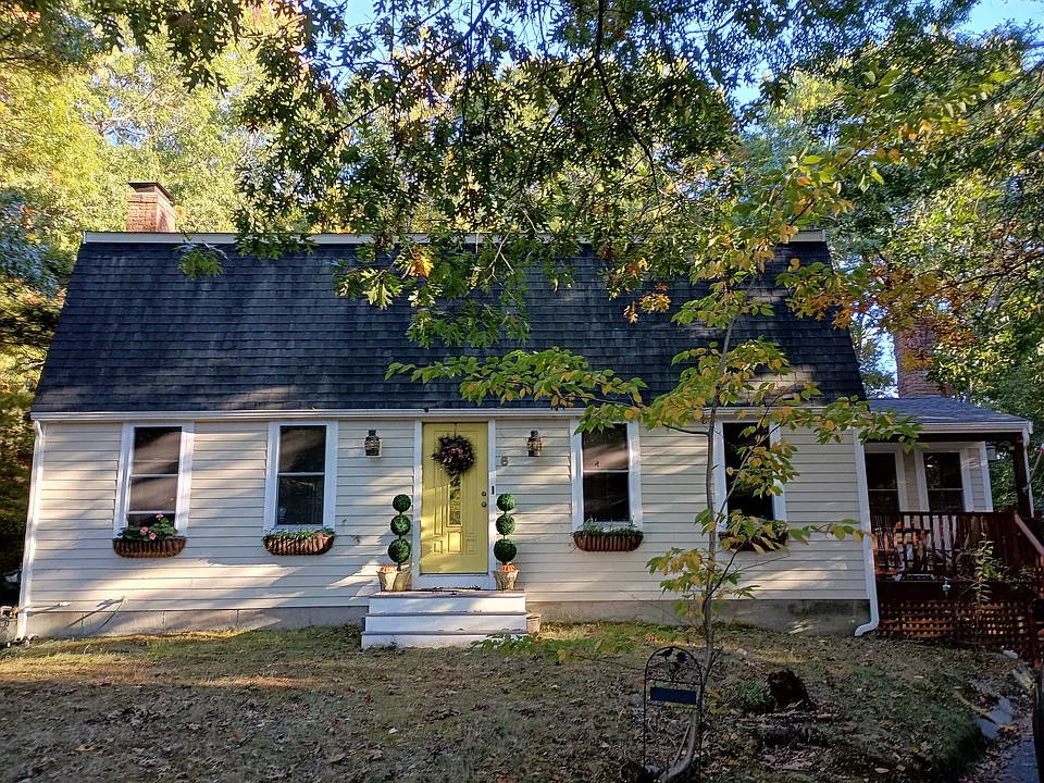 6 W Hill Rd