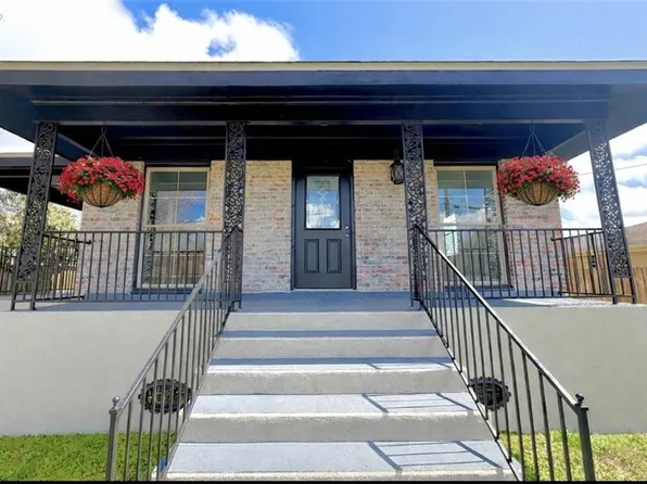 1917 Heights Dr, Saint Bernard, LA 70085
