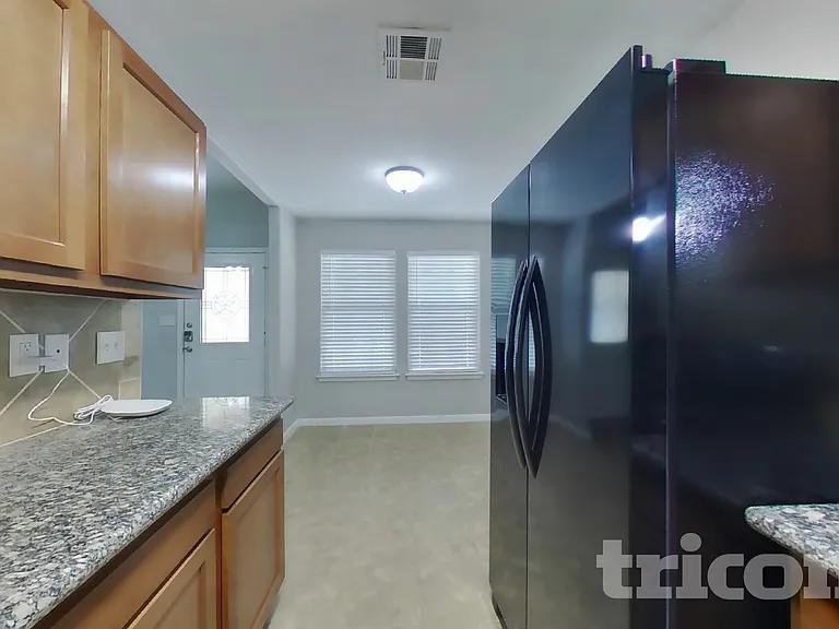 10951 Royal Forest Dr — Photo 7