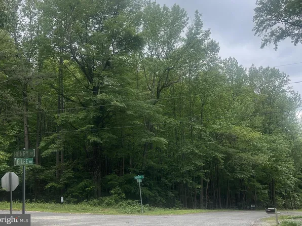 W Lee Way, Montross, VA 22520
