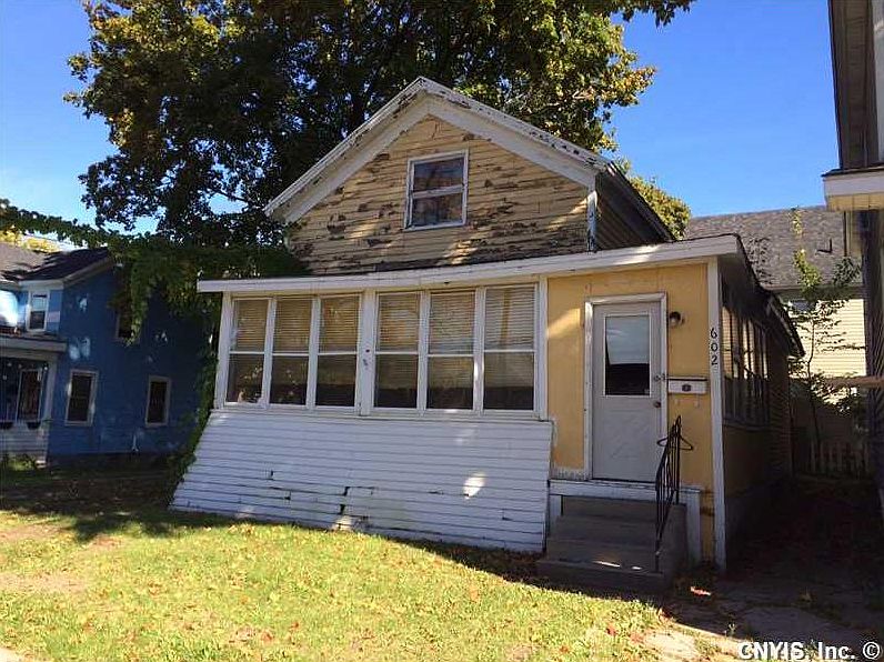2nd image of 602 Lansing St