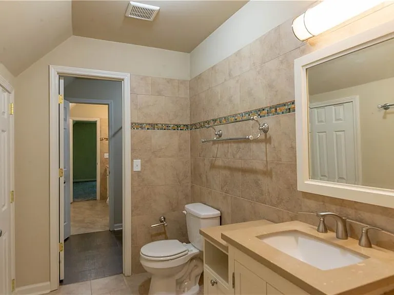 1371A Clermont Ave — Photo 20
