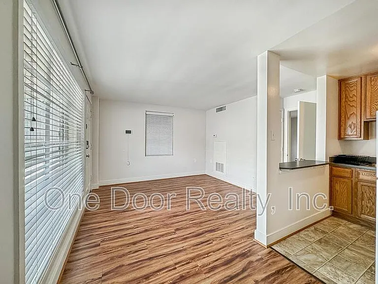 732 Scotland St #4 — Photo 6