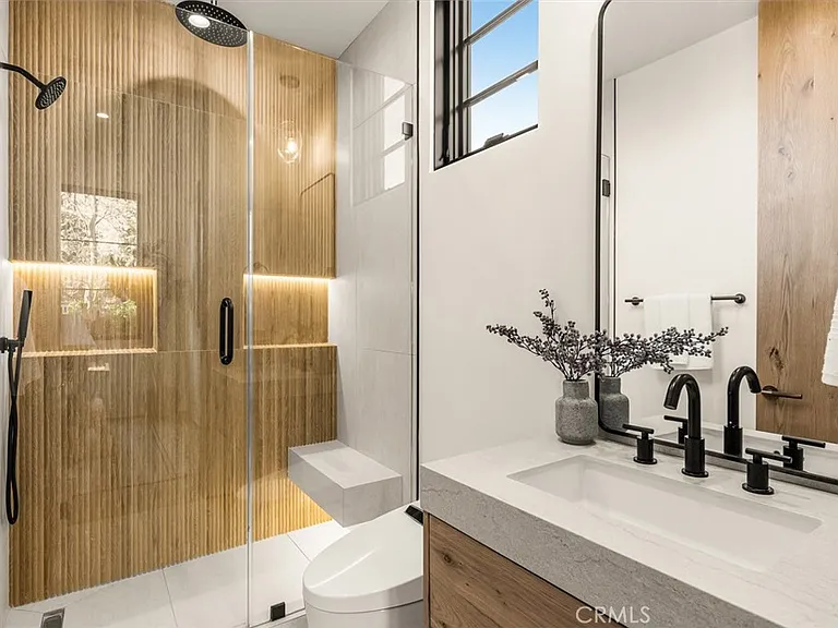 12249 Addison St — Photo 12