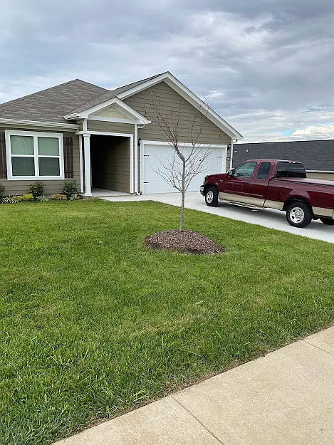 3 bed, 2.0 bath, 1316 sqft, $2,130 — Photo 4