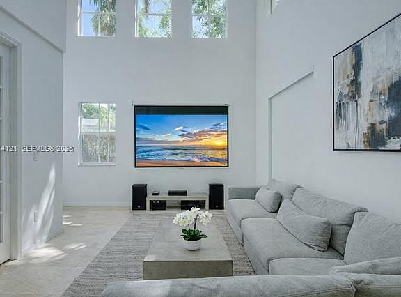 2nd image of 4867 Ponce De Leon Blvd