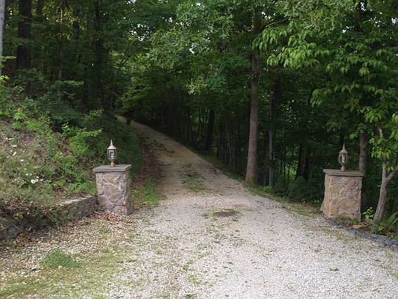 5th image of 59 Woodlands Dr