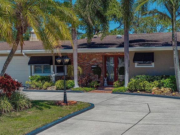 3rd image of 650 Poinsettia Rd