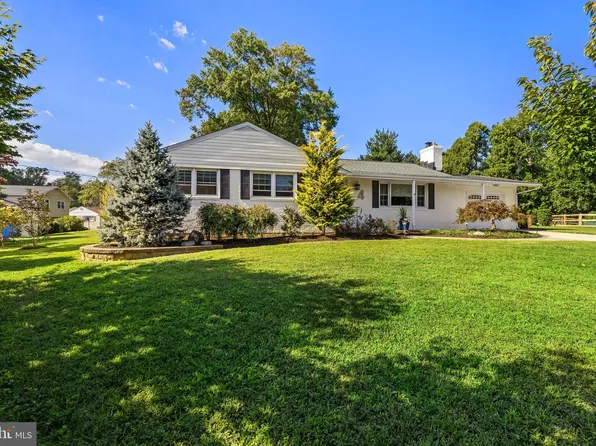 4 Junco Ct, Cockeysville, MD 21030