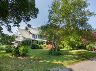 37 Hawthorne Rd, Jamestown, RI 02835