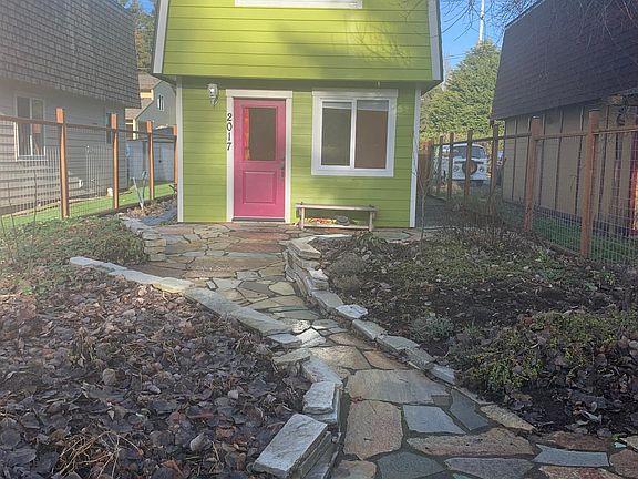 Winter front yard.