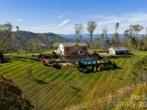 83 Cozy Mountain Ln, Weaverville, NC 28787