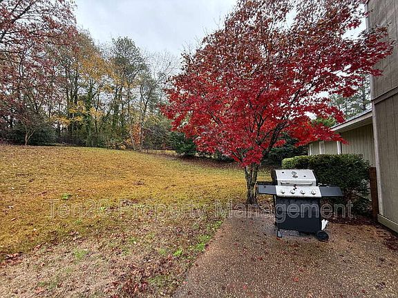 2nd image of 6118 Abbey Dr