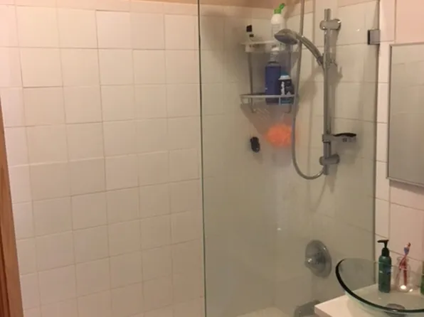 615 Halsey Street image 7 of 8