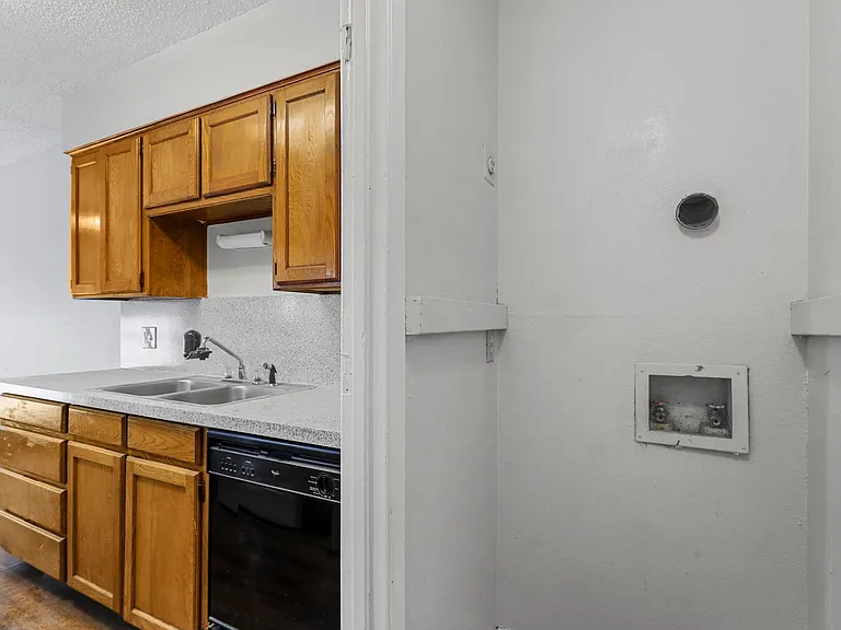 4920 Brianhill Dr #B — Photo 9