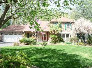 9 Robbie Ct, Morganville, NJ 07751