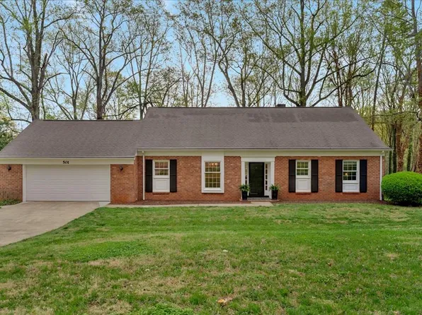 501 Canterbury Dr, Halifax, VA 24558