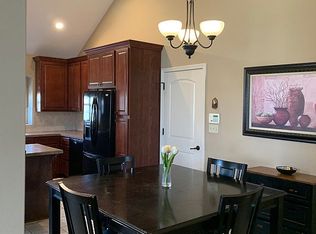 3204 SE Blackjack Cir, Topeka, KS 66609