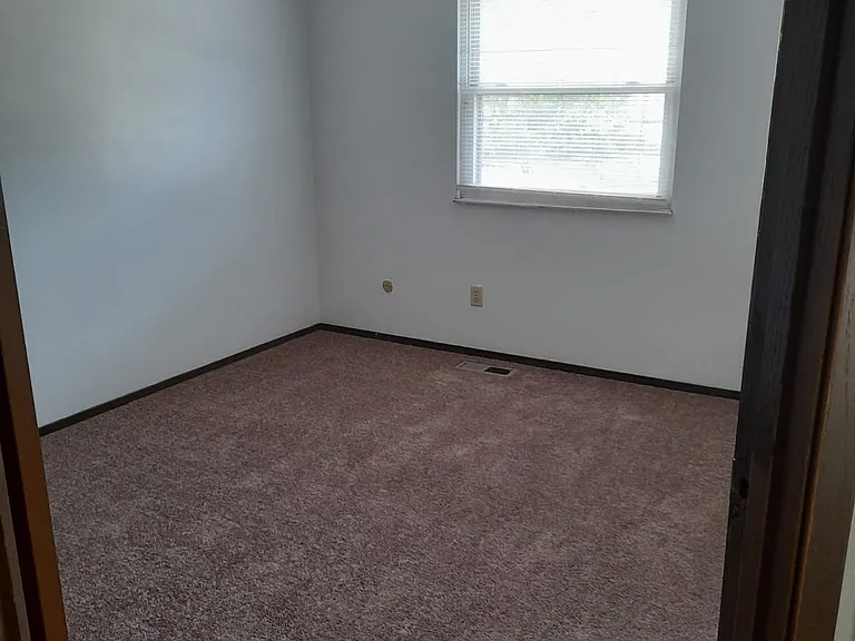 6827 Alexdon Ct — Photo 12
