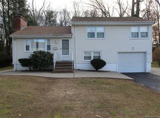 3811 Old Town Rd, Bridgeport, CT 06606