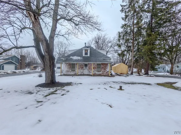 5924 Broadway St, Lancaster, NY 14086