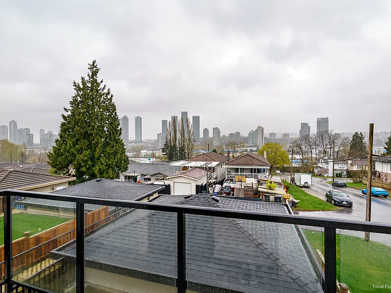 3087 Royal Oak Ave — Photo 10