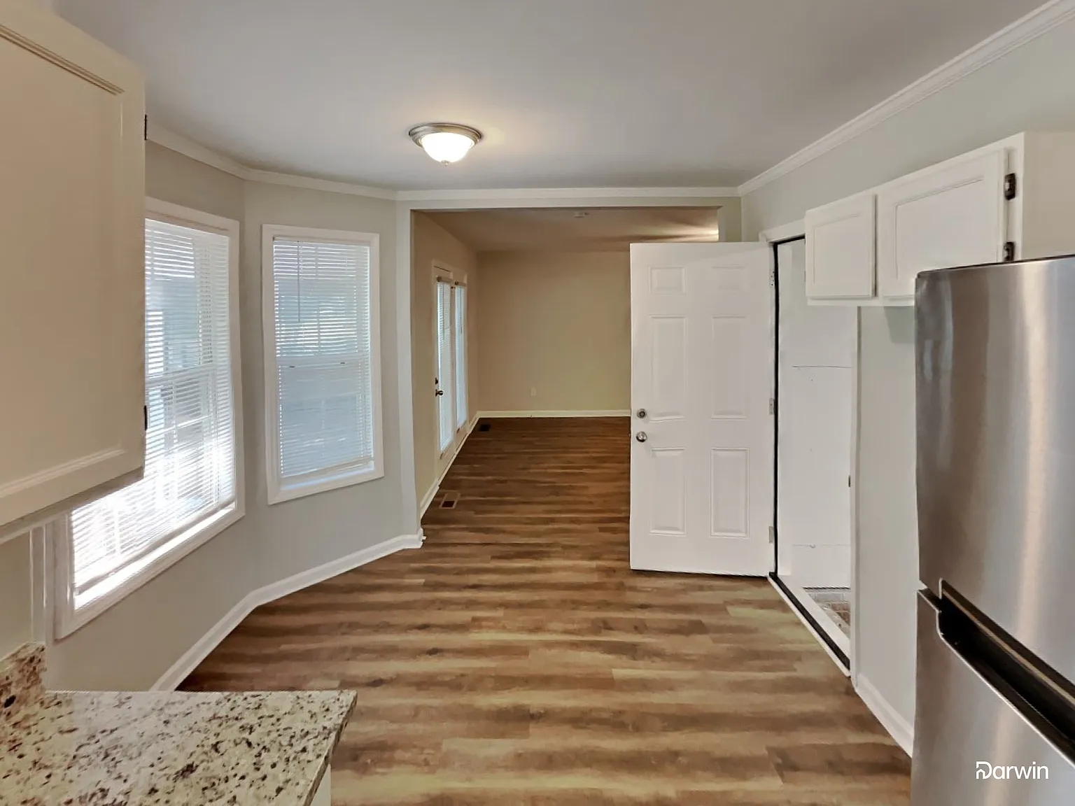 3 bed, 2.0 bath, 1310 sqft, $2,095 — Photo 4