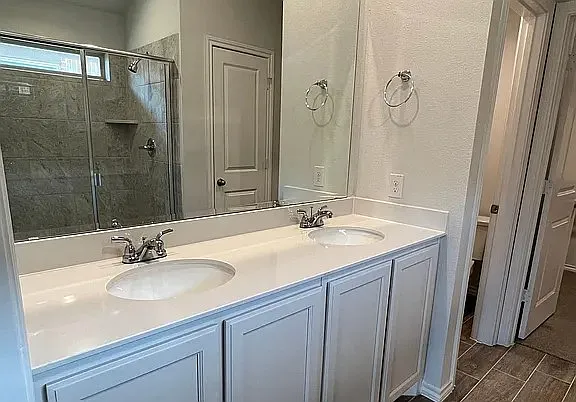 5825 Brookville Dr — Photo 11